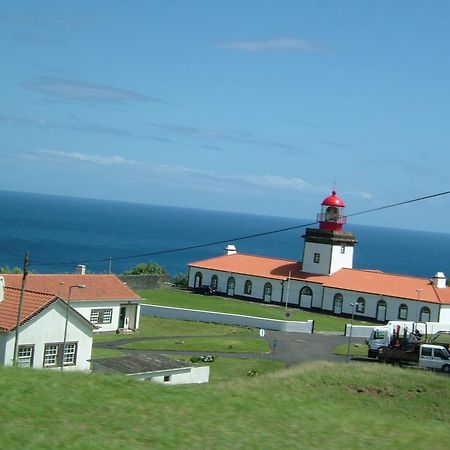 Moradias Estação Radio Naval , Moradia Vila do Porto Lajes das Flores Exterior foto